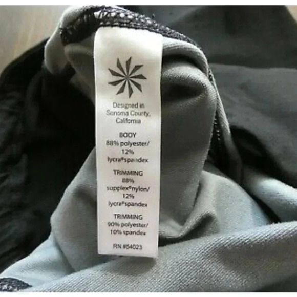 Athleta relay crop 2.0 - Picture 6 of 9